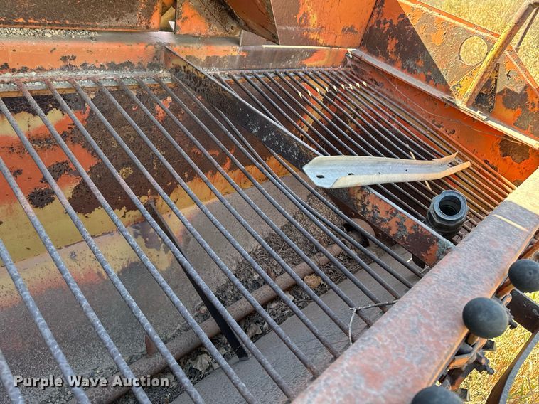 image for item DW2304 Etnyre U372 chip spreader