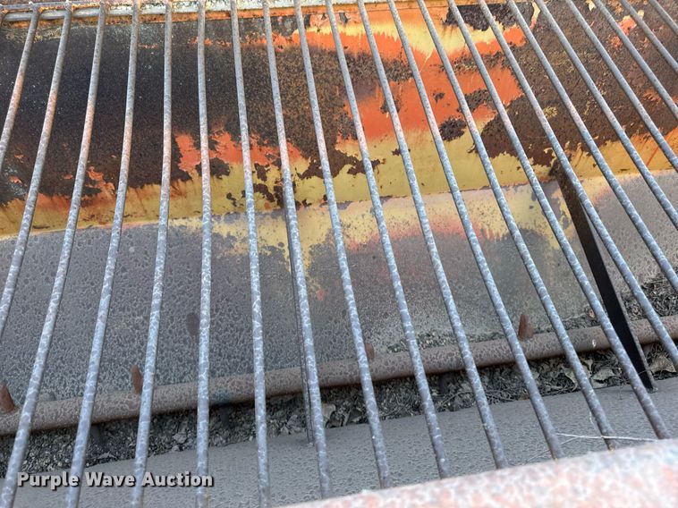 image for item DW2304 Etnyre U372 chip spreader