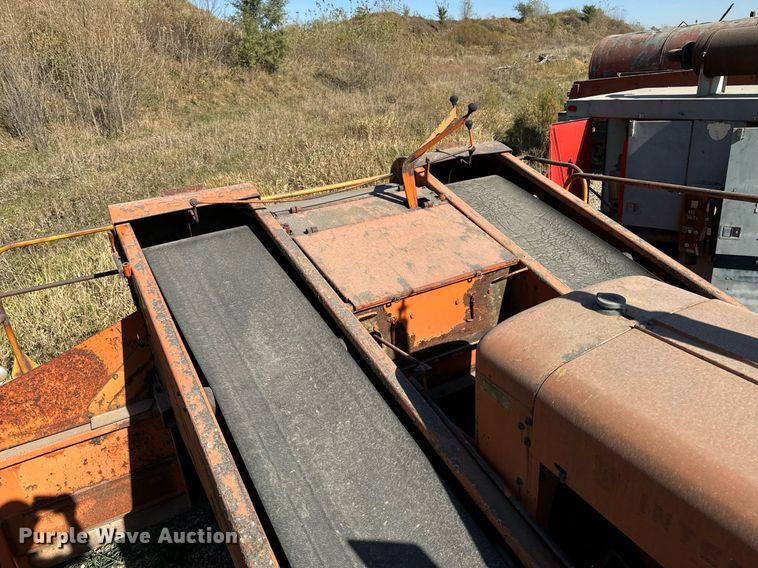 image for item DW2304 Etnyre U372 chip spreader