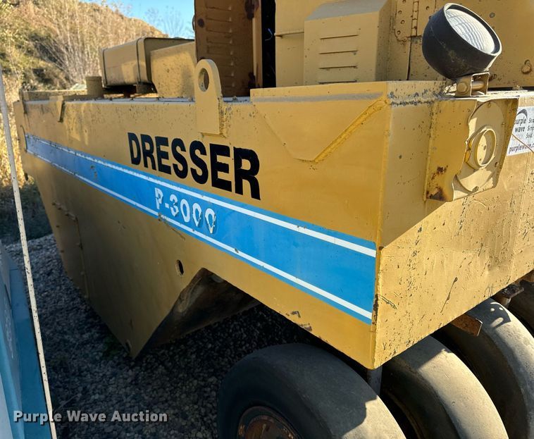 image for item DW2305 Dresser P-3000 pneumatic roller