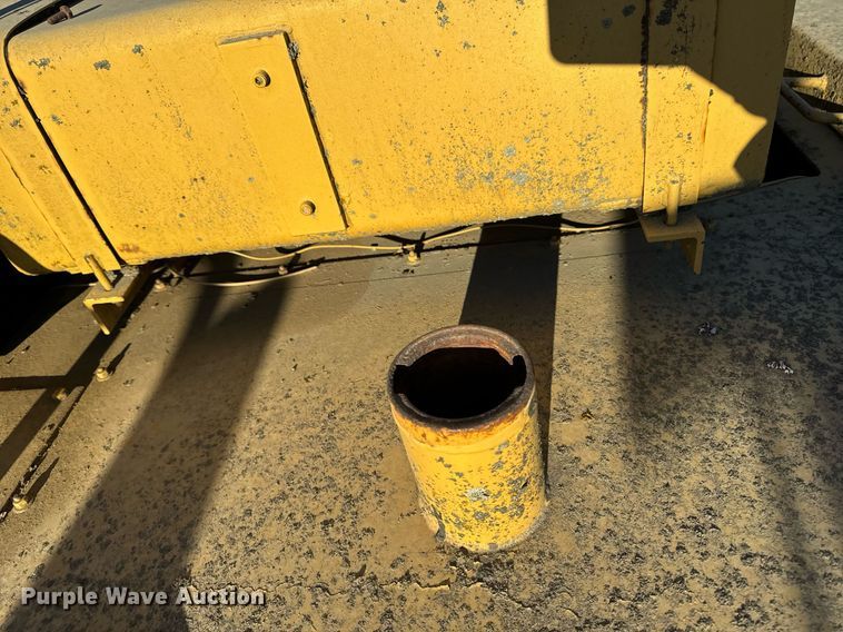 image for item DW2305 Dresser P-3000 pneumatic roller