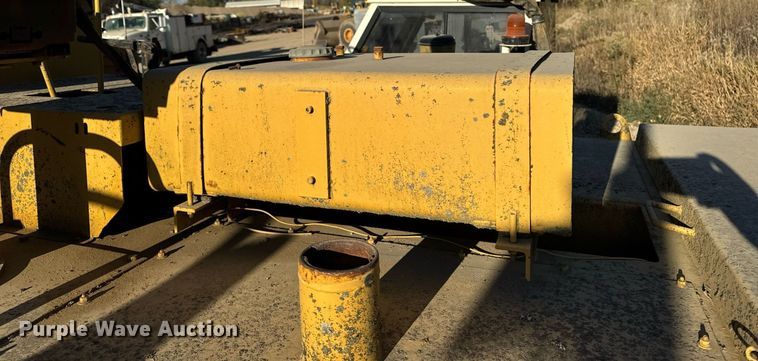 image for item DW2305 Dresser P-3000 pneumatic roller