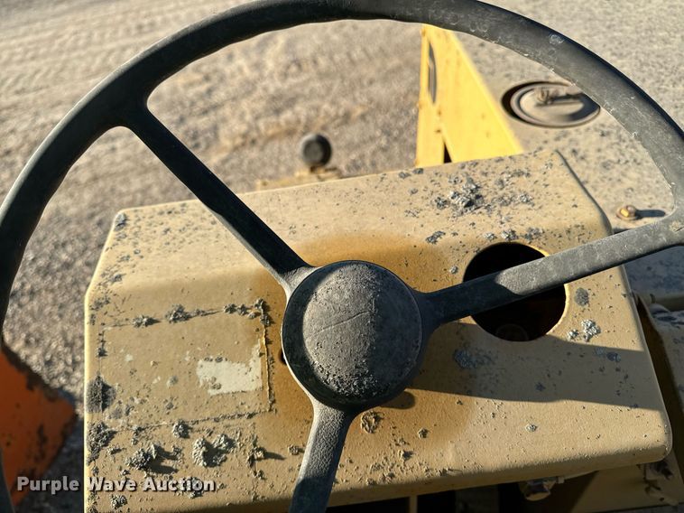 image for item DW2305 Dresser P-3000 pneumatic roller