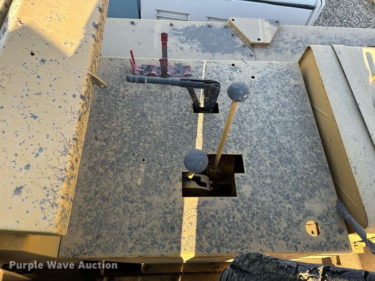 image for item DW2305 Dresser P-3000 pneumatic roller