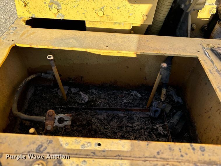 image for item DW2305 Dresser P-3000 pneumatic roller