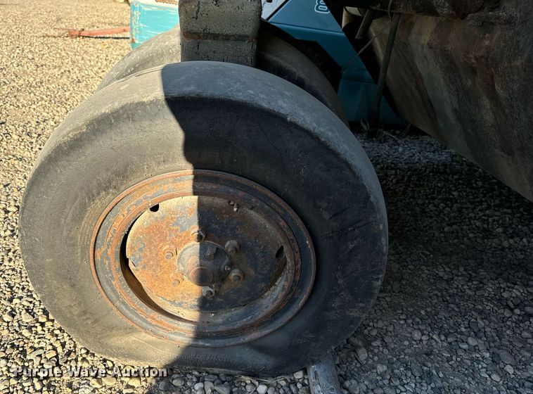 image for item DW2305 Dresser P-3000 pneumatic roller