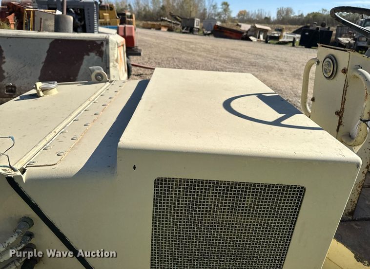 image for item DW2307 1995 Ingersoll Rand DD24 double drum vibratory roller