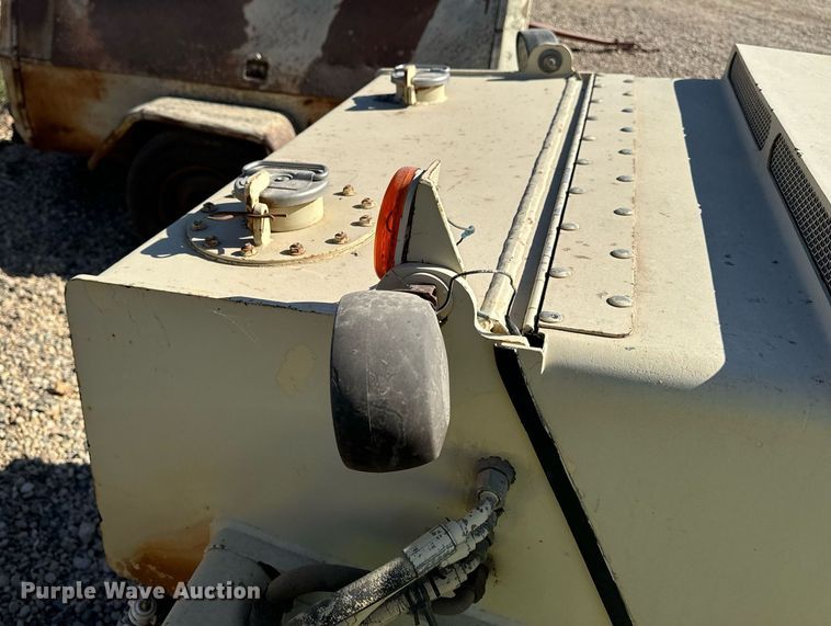 image for item DW2307 1995 Ingersoll Rand DD24 double drum vibratory roller