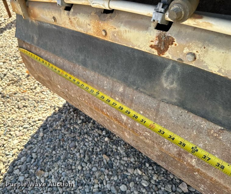 image for item DW2307 1995 Ingersoll Rand DD24 double drum vibratory roller