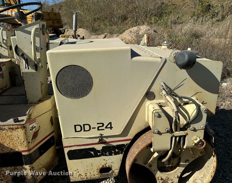 image for item DW2307 1995 Ingersoll Rand DD24 double drum vibratory roller