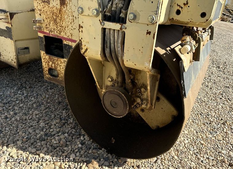 image for item DW2307 1995 Ingersoll Rand DD24 double drum vibratory roller