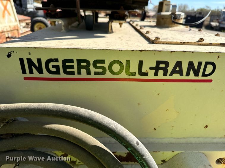 image for item DW2307 1995 Ingersoll Rand DD24 double drum vibratory roller