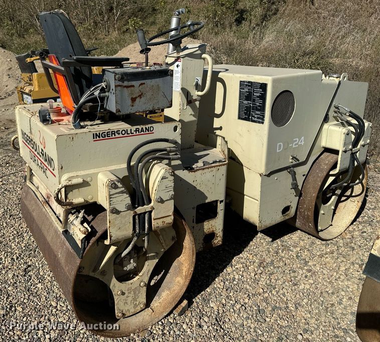 image for item DW2308 1994 Ingersoll Rand DD24 double drum vibratory roller