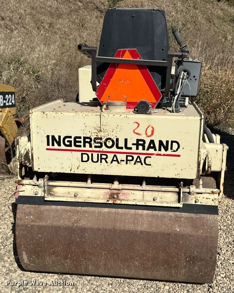 image for item DW2308 1994 Ingersoll Rand DD24 double drum vibratory roller