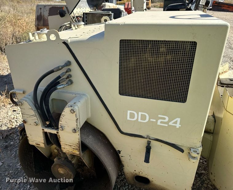 image for item DW2308 1994 Ingersoll Rand DD24 double drum vibratory roller