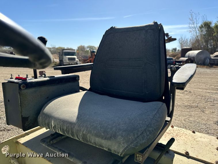 image for item DW2308 1994 Ingersoll Rand DD24 double drum vibratory roller