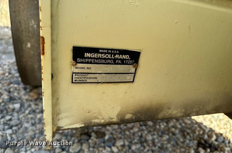 image for item DW2308 1994 Ingersoll Rand DD24 double drum vibratory roller