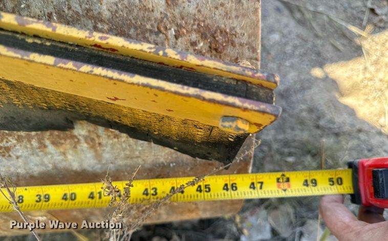 image for item DW2309 1987 Caterpillar CB-224 double drum vibratory roller