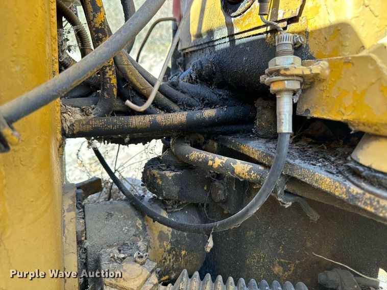 image for item DW2309 1987 Caterpillar CB-224 double drum vibratory roller