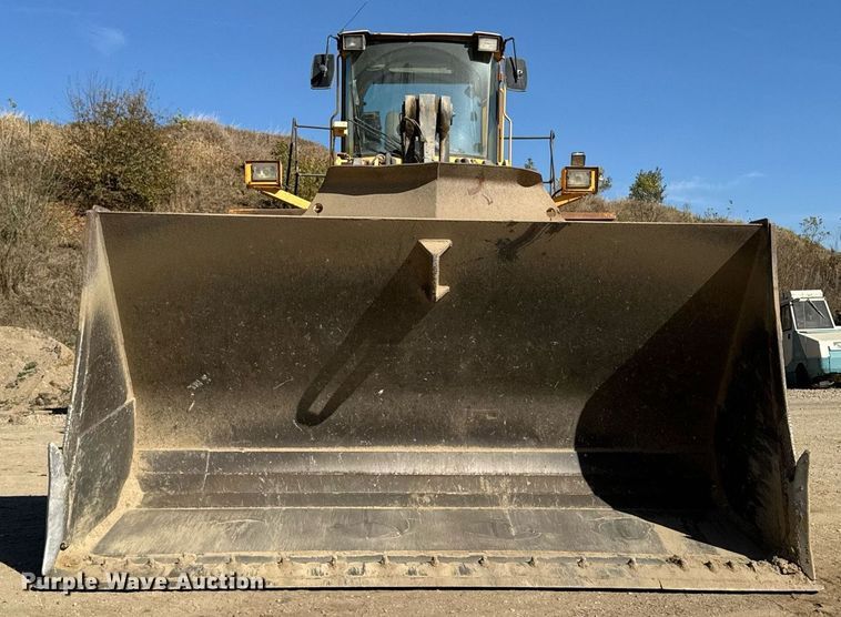 image for item DW2311 1999 Volvo L220D wheel loader