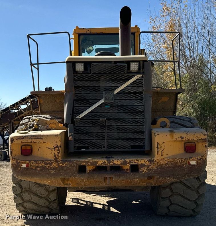 image for item DW2311 1999 Volvo L220D wheel loader