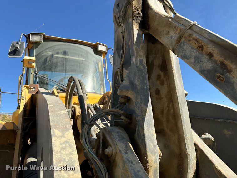 image for item DW2311 1999 Volvo L220D wheel loader