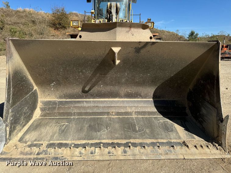 image for item DW2311 1999 Volvo L220D wheel loader