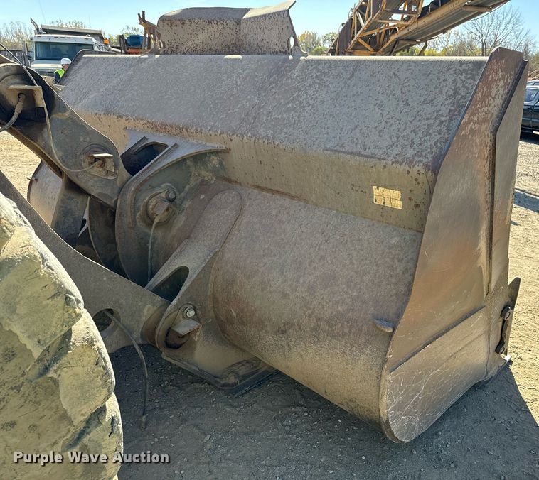 image for item DW2311 1999 Volvo L220D wheel loader