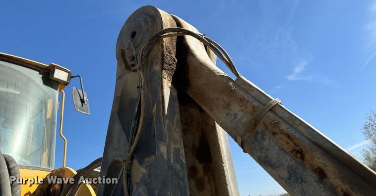 image for item DW2311 1999 Volvo L220D wheel loader