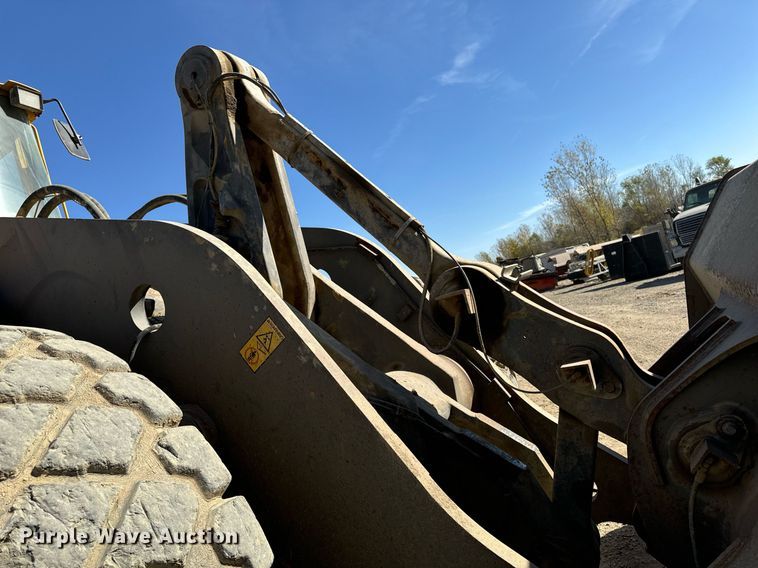 image for item DW2311 1999 Volvo L220D wheel loader