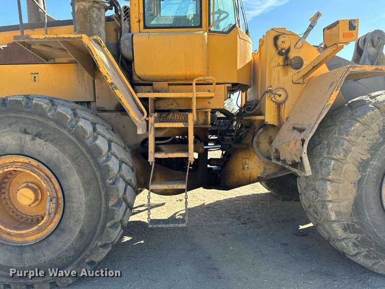 image for item DW2311 1999 Volvo L220D wheel loader
