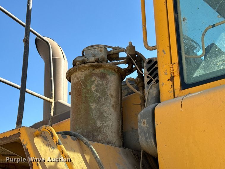 image for item DW2311 1999 Volvo L220D wheel loader