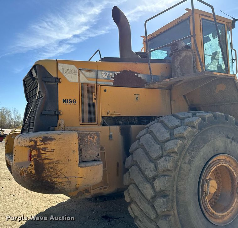 image for item DW2311 1999 Volvo L220D wheel loader