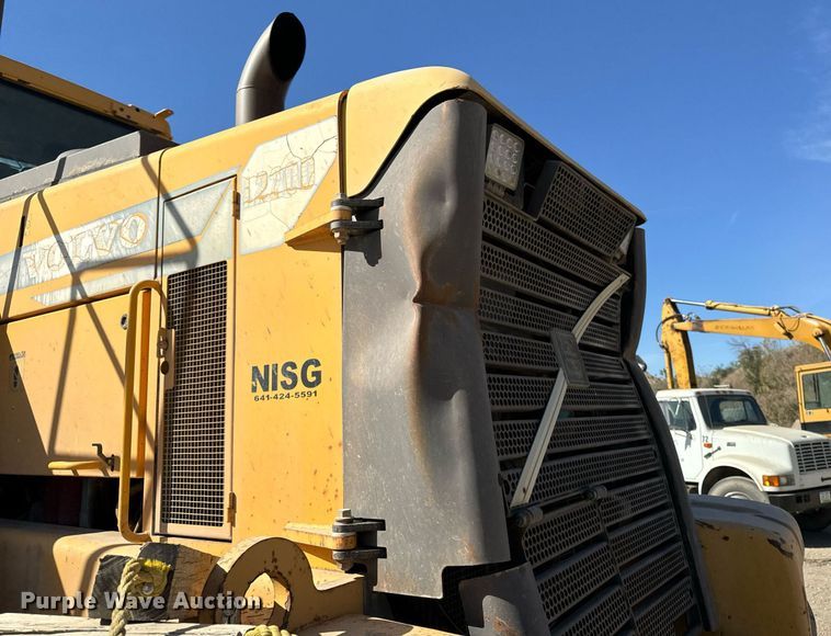 image for item DW2311 1999 Volvo L220D wheel loader