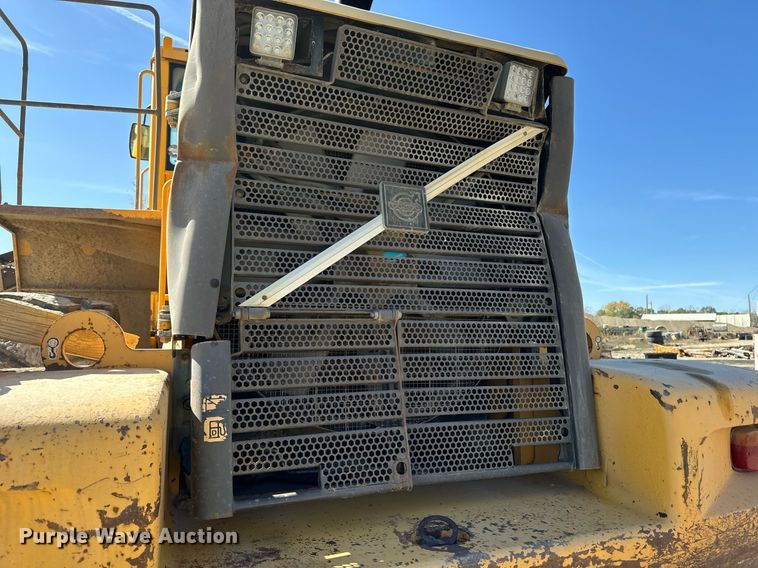 image for item DW2311 1999 Volvo L220D wheel loader