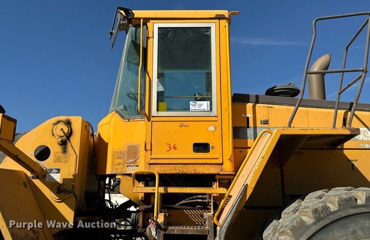 image for item DW2311 1999 Volvo L220D wheel loader