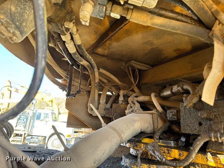 image for item DW2311 1999 Volvo L220D wheel loader