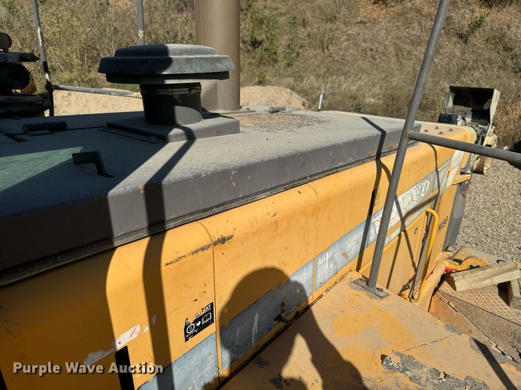 image for item DW2311 1999 Volvo L220D wheel loader