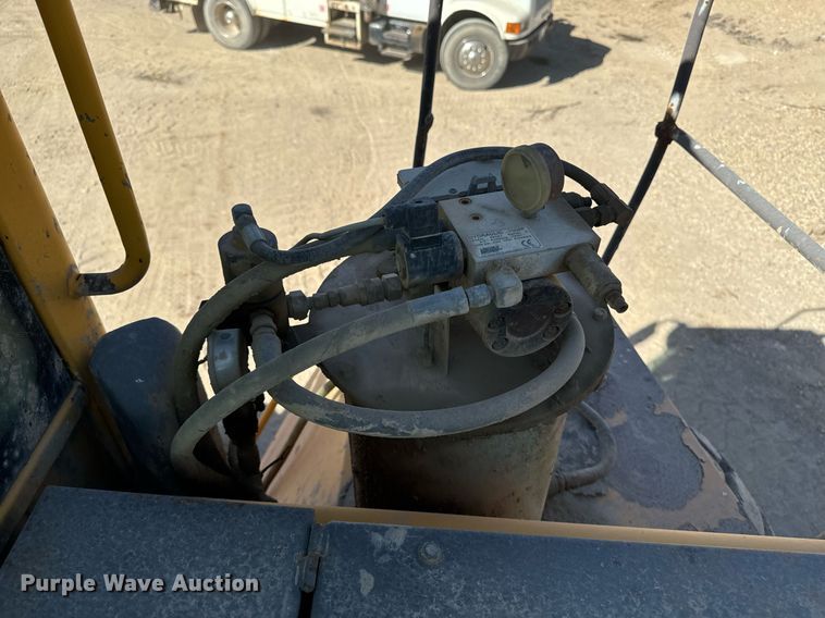 image for item DW2311 1999 Volvo L220D wheel loader