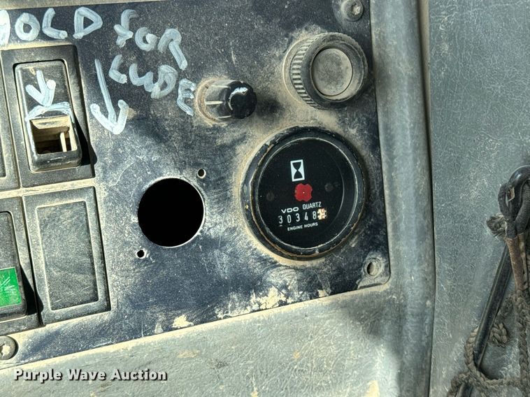 image for item DW2311 1999 Volvo L220D wheel loader