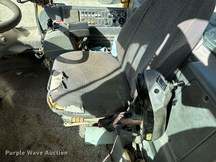 image for item DW2311 1999 Volvo L220D wheel loader