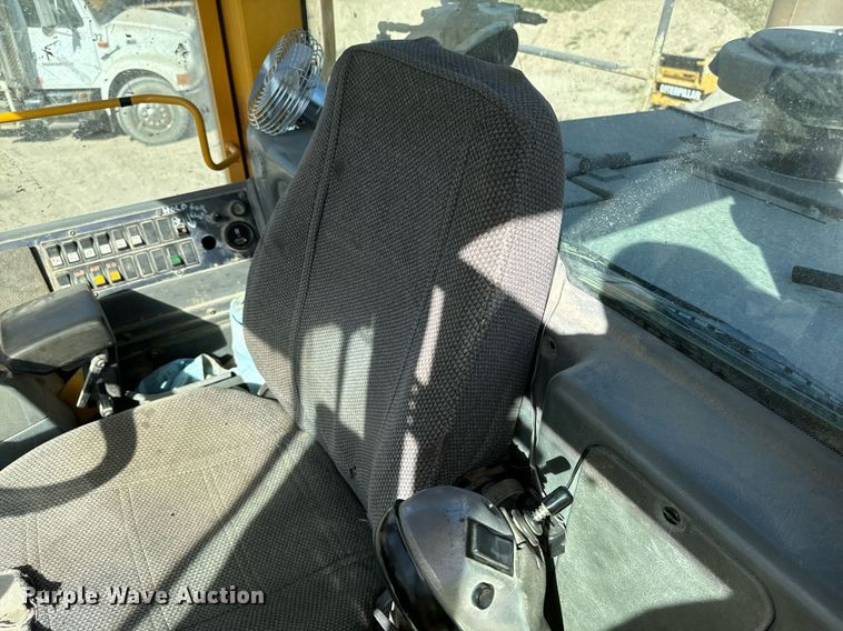 image for item DW2311 1999 Volvo L220D wheel loader