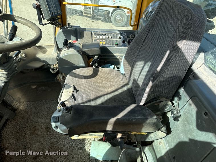 image for item DW2311 1999 Volvo L220D wheel loader