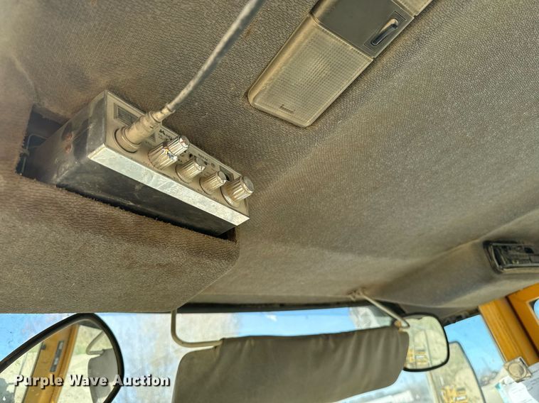 image for item DW2311 1999 Volvo L220D wheel loader