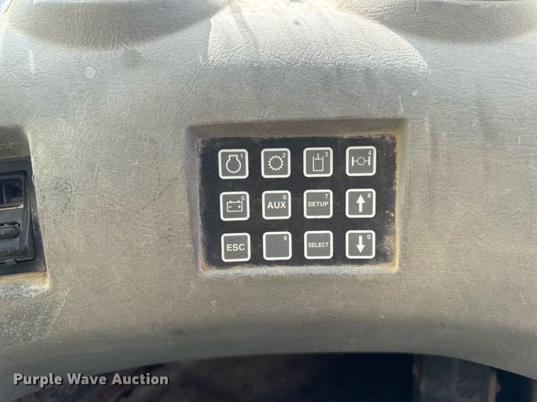 image for item DW2311 1999 Volvo L220D wheel loader