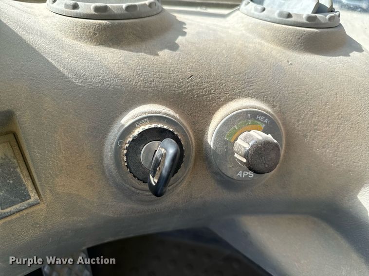 image for item DW2311 1999 Volvo L220D wheel loader