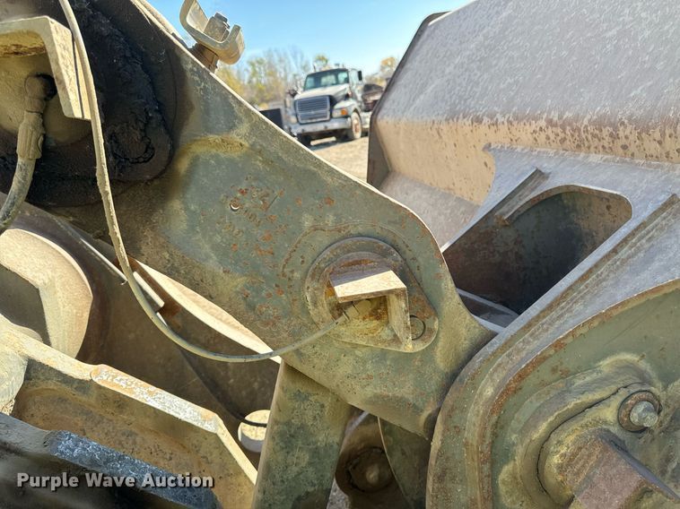 image for item DW2311 1999 Volvo L220D wheel loader