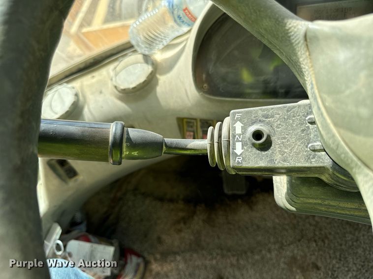 image for item DW2311 1999 Volvo L220D wheel loader