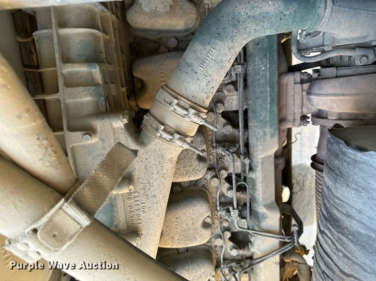 image for item DW2311 1999 Volvo L220D wheel loader