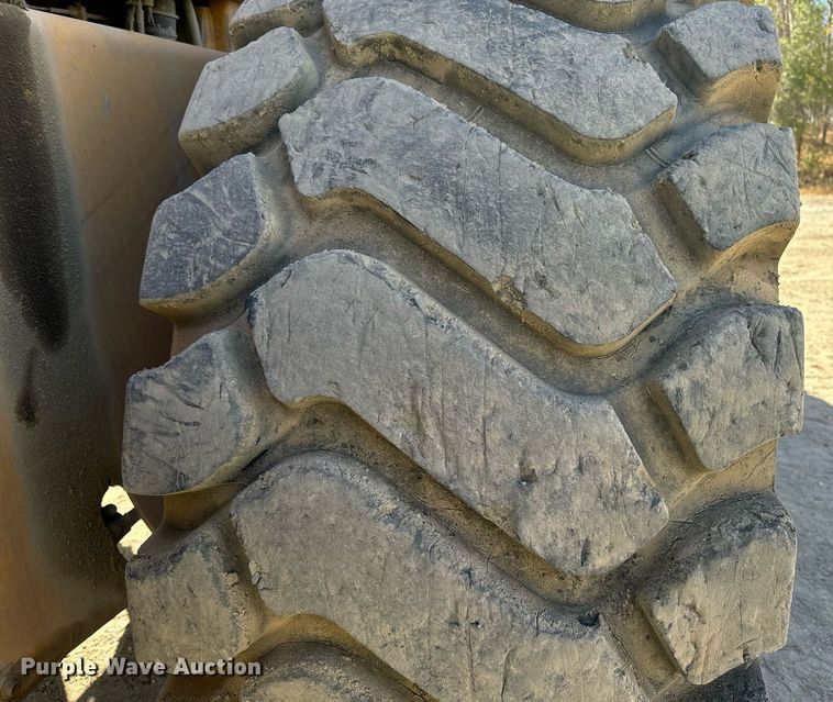 image for item DW2311 1999 Volvo L220D wheel loader